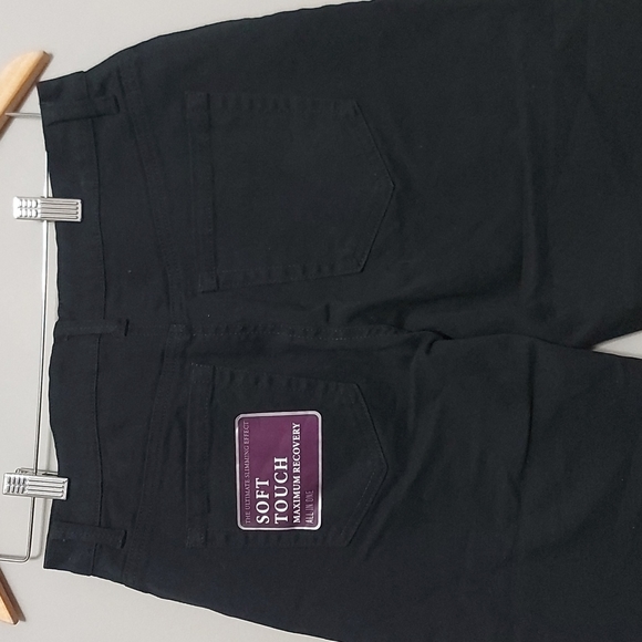 NWT Gloria Vanderbilt Amanda The Original Slimming Jean - sz 8 - Picture 7 of 14